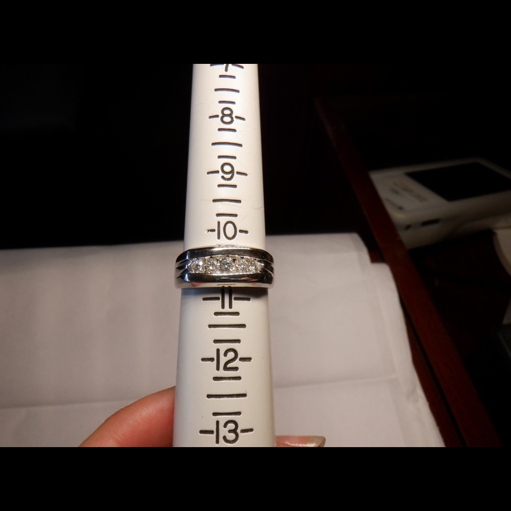 14k white gold Wedding band Ring - Picture 4 of 5